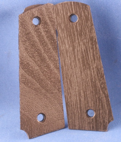 WALNUT 1911 GRIPS 1